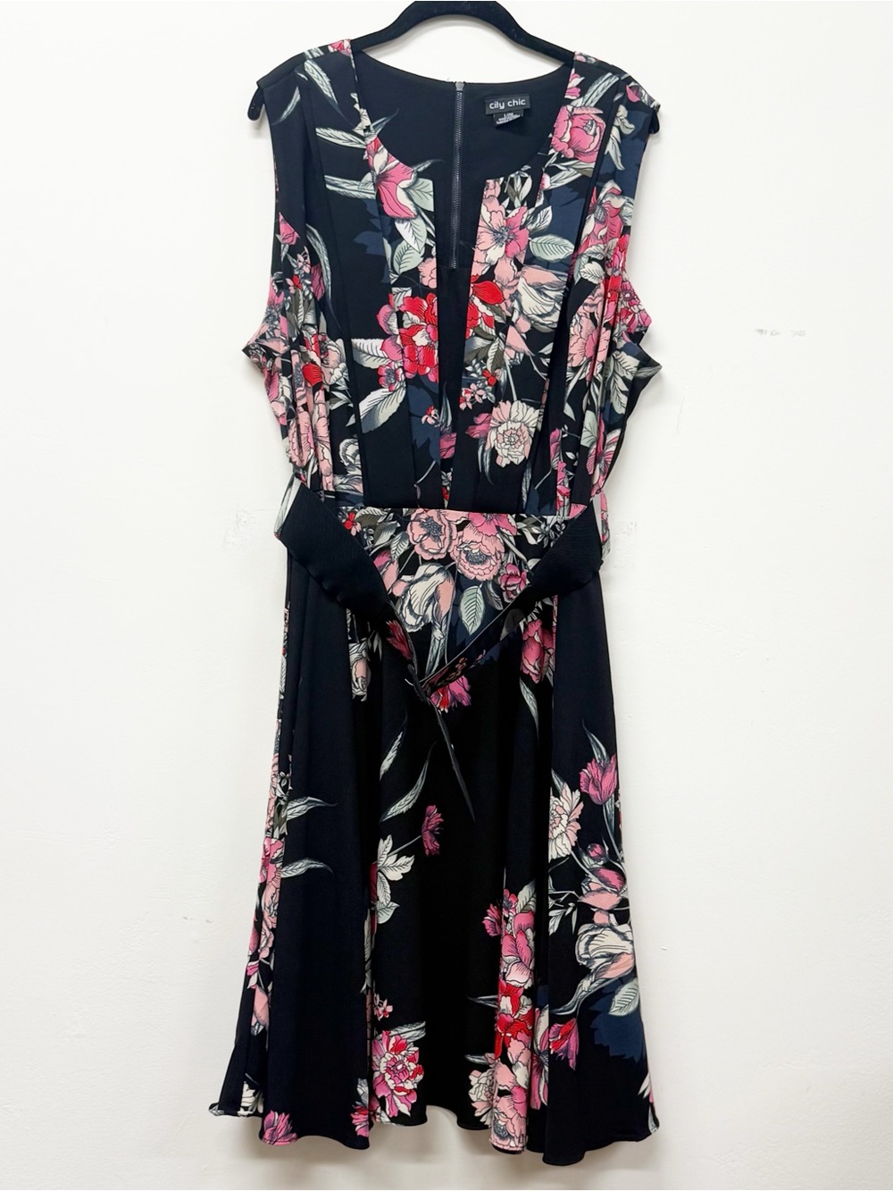 City Chic Black Multi Sleeveless Belted Misty Floral Fit-and-Flare Dress, L/20 - Picture 6 of 13